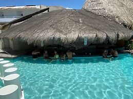 Room in Guest Room - Studio 502 Inside Cancun Resort