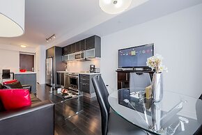 Stunning High Floor 1 Bedroom w Den Condo Near U of T and Hospitals