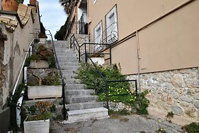 Edy sea View Holiday Apartment