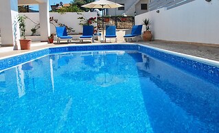 Villa Only 50m To The Sea, Sleeps 12, Polis