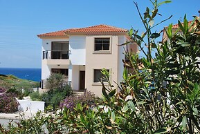Villa Only 50m To The Sea, Sleeps 12, Polis