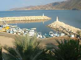 Villa Only 50m To The Sea, Sleeps 12, Polis