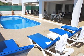 Villa Only 50m To The Sea, Sleeps 12, Polis