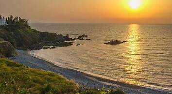 Villa Only 50m To The Sea, Sleeps 12, Polis