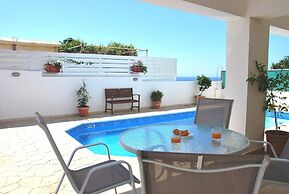 Villa Only 50m To The Sea, Sleeps 12, Polis