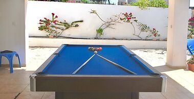 Villa Only 50m To The Sea, Sleeps 12, Polis