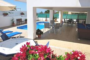 Villa Only 50m To The Sea, Sleeps 12, Polis