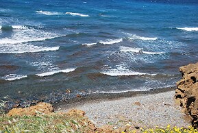 Villa Only 50m To The Sea, Sleeps 12, Polis