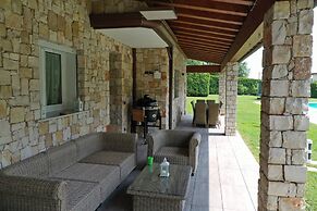 Apt In Villa With Pool 45 Min Ve Unesco Area