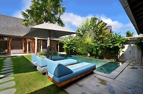 Peaceful Affordable 3 Bedrooms Private Pool Villa Near Seminyak