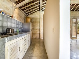 Peaceful Affordable 3 Bedrooms Private Pool Villa Near Seminyak