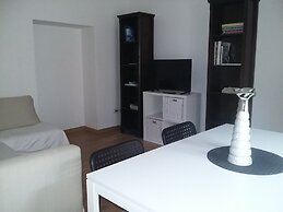 Very Central Apartment, a few Steps From the Duomo and the Theatre, Wi