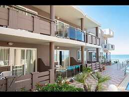 Room in Guest Room - Girogiali Beach Hotel