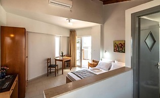 Room in Guest Room - Girogiali Beach Hotel