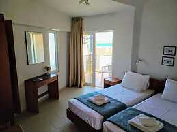 Room in Guest Room - Girogiali Beach Hotel