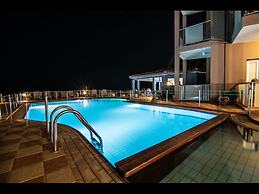 Room in Guest Room - Girogiali Beach Hotel