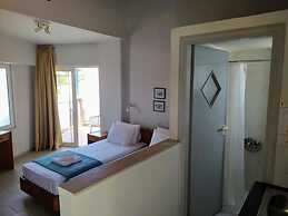 Room in Guest Room - Girogiali Beach Hotel