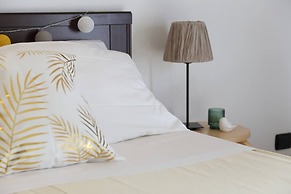 Central Apartment With Balcony