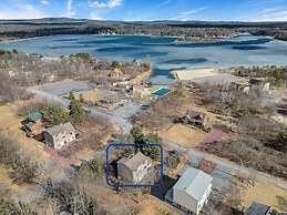 Steps To The Lake House, Hot Tub, Game Room, Deck