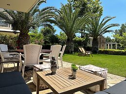 Escape to Paradise - Experience Luxury and Serenity at Villa Elina in 