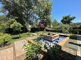 Escape to Paradise - Experience Luxury and Serenity at Villa Elina in 