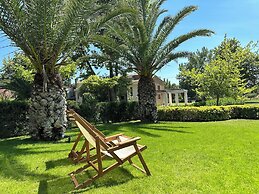 Escape to Paradise - Experience Luxury and Serenity at Villa Elina in 