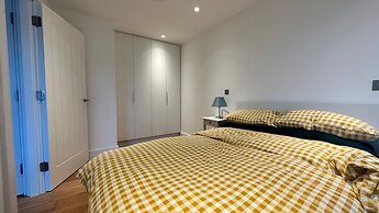 Modern & Stylish 1 Bedroom Flat