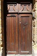 Room in Guest Room - Central Room With Balcony And Amazing Sea View