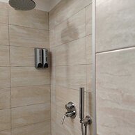 Room in Guest Room - Central Room With Balcony And Amazing Sea View