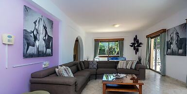 Impressive Villa Exclusive Sea Caves Walk to Taverns Sleeps 11 Ref 507