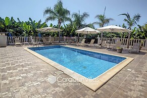 Impressive Villa Exclusive Sea Caves Walk to Taverns Sleeps 11 Ref 507