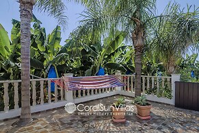 Impressive Villa Exclusive Sea Caves Walk to Taverns Sleeps 11 Ref 507
