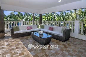 Impressive Villa Exclusive Sea Caves Walk to Taverns Sleeps 11 Ref 507