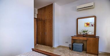 Impressive Villa Exclusive Sea Caves Walk to Taverns Sleeps 11 Ref 507