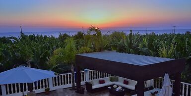 Impressive Villa Exclusive Sea Caves Walk to Taverns Sleeps 11 Ref 507