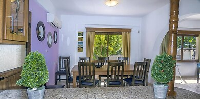 Impressive Villa Exclusive Sea Caves Walk to Taverns Sleeps 11 Ref 507