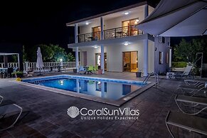 Impressive Villa Exclusive Sea Caves Walk to Taverns Sleeps 11 Ref 507