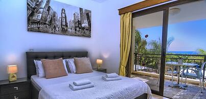 Impressive Villa Exclusive Sea Caves Walk to Taverns Sleeps 11 Ref 507