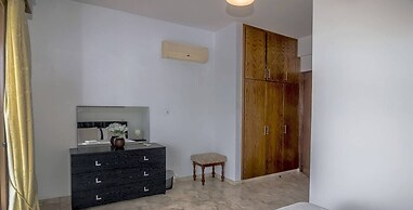 Impressive Villa Exclusive Sea Caves Walk to Taverns Sleeps 11 Ref 507