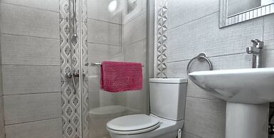 Impressive Villa Exclusive Sea Caves Walk to Taverns Sleeps 11 Ref 507