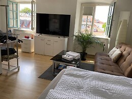 Room in Apartment - Schlafen Wie Prinzessinnen In Kemptens Schlösschen