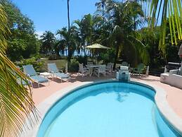 Ocean View Sai, Five Bedroom Holiday Home