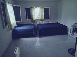 Room in Guest Room - Hospedaje Familiar Op2