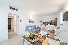 Stylish Residenza Torre Bianca 2 Bedroom Apartment Sleeps 5
