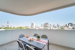 Stylish Residenza Torre Bianca 2 Bedroom Apartment Sleeps 5