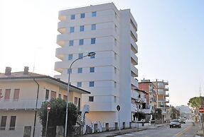Stylish Residenza Torre Bianca 2 Bedroom Apartment Sleeps 5