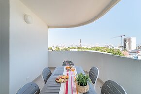 Stylish Residenza Torre Bianca 2 Bedroom Apartment Sleeps 5