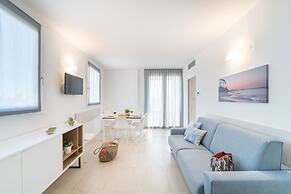 Stylish Residenza Torre Bianca 2 Bedroom Apartment Sleeps 5