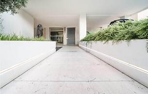 Stylish Residenza Torre Bianca 2 Bedroom Apartment Sleeps 5