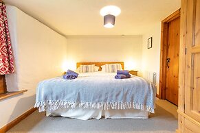 West Hollowcombe Farm Cottages - Full Si